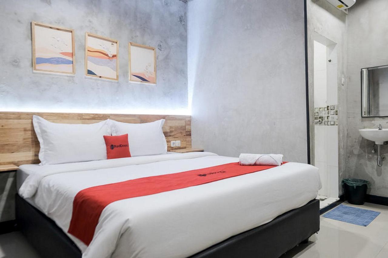 Reddoorz @ Sekip Medan Hotel Ngoại thất bức ảnh